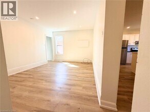 24 Cayuga St in Brantford, ON - Building Photo - Building Photo