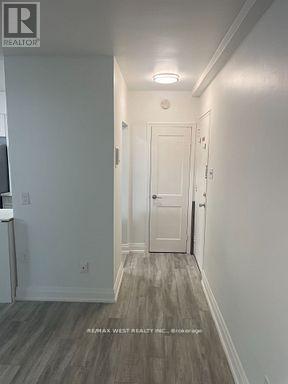 2365 Marine Dr in Oakville, ON - Building Photo - Building Photo