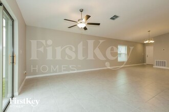 14909 Imperial Purple Ln in Wimauma, FL - Foto de edificio - Building Photo