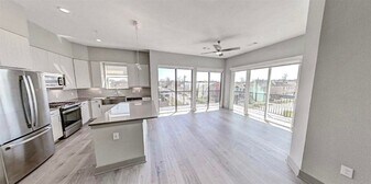 401 W 25th St in Houston, TX - Building Photo