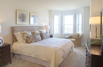 110 Trotter Rd, Unit 302 in Weymouth, MA - Foto de edificio - Building Photo