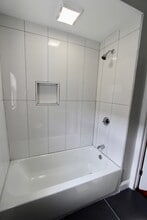 55 Estes St, Unit 5 in Lynn, MA - Foto de edificio - Building Photo