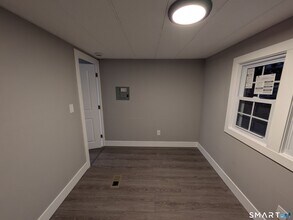 183 N Main St in Branford, CT - Building Photo - Building Photo