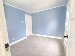 738 N Waterloo St, Unit 3 in Jackson, MI - Foto de edificio - Building Photo