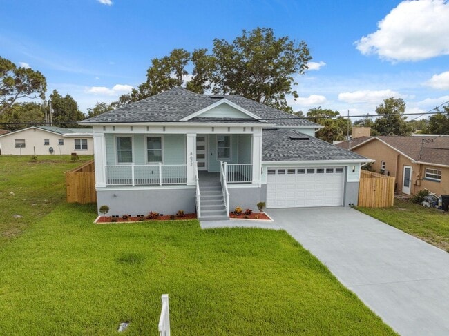 8622 Inwood Dr in Hudson, FL - Building Photo - Building Photo