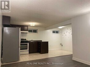 73 Romfield Circuit in Markham, ON - Building Photo - Building Photo