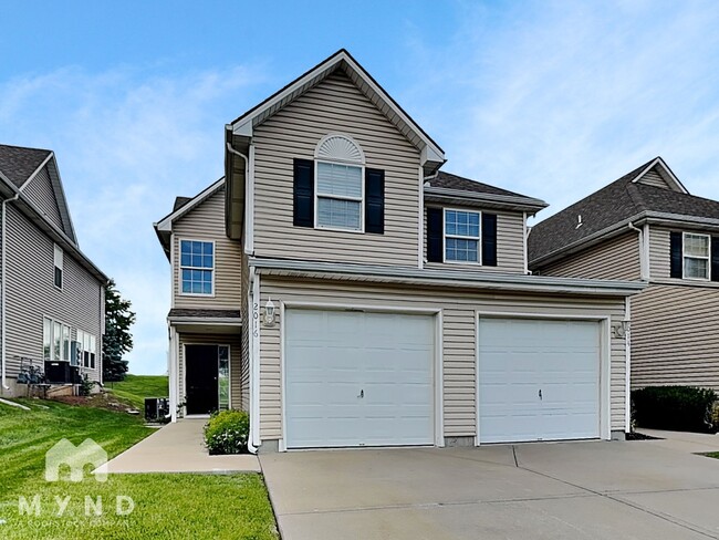 property at 2016 Hickoryleaf Ln