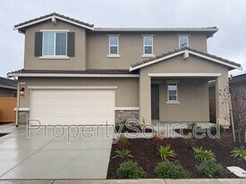 1753 Lacey Ave in Manteca, CA - Building Photo
