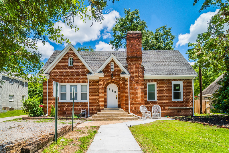 4003 Devine St in Columbia, SC - Building Photo