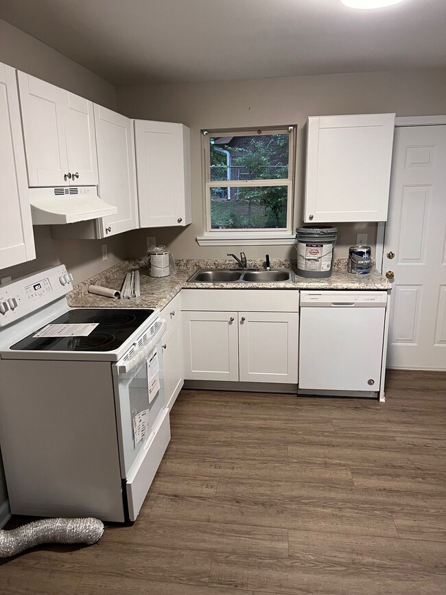 1133 White Oak Dr in Athens, GA - Building Photo - Building Photo