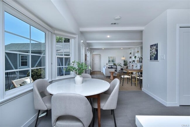 3753 Berry Dr in Los Angeles, CA - Building Photo - Building Photo