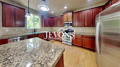 255 Graham Ave NE in Renton, WA - Building Photo - Building Photo