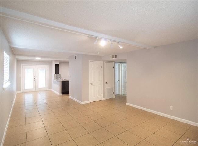 1112-11 Fern Ave W in McAllen, TX - Building Photo - Building Photo