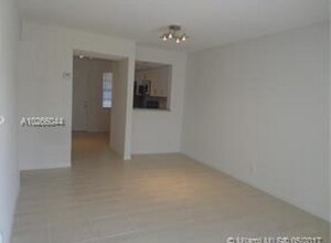 95 NE 41st St, Unit M198 in Oakland Park, FL - Foto de edificio - Building Photo
