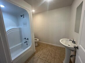 415 S 23rd St in Nederland, TX - Building Photo - Building Photo