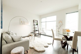 Icon Apartments in Seattle, WA - Building Photo - Interior Photo