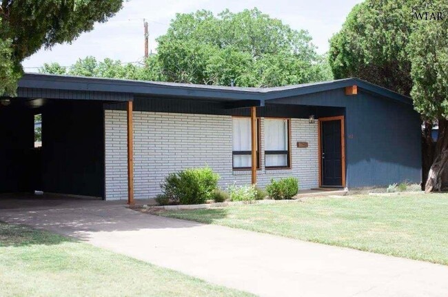 4112 Thomas Ave