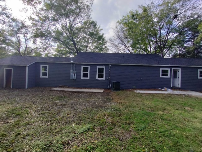 property at 751 SW 1st St