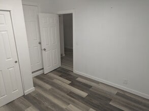 502 W Market St, Unit 101 in Panora, IA - Foto de edificio - Building Photo