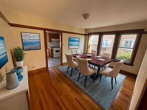 5056 W Henderson St in Chicago, IL - Building Photo - Building Photo