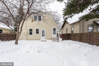 2714 Johnson St NE, Unit 2 in Minneapolis, MN - Building Photo - Building Photo