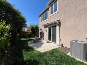 3343 Monterosa Ln in Clovis, CA - Building Photo - Building Photo