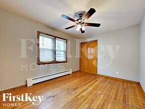 6204 S Kildare Ave in Chicago, IL - Foto de edificio - Building Photo