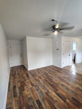 704 S 2nd St in Williamsburg, KY - Foto de edificio - Building Photo