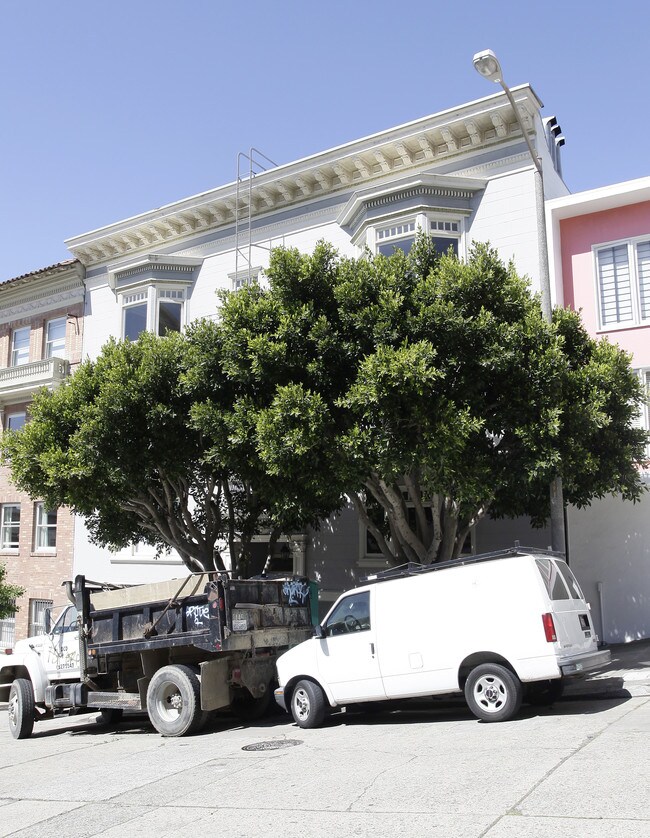 1919 Octavia St in San Francisco, CA - Building Photo - Building Photo