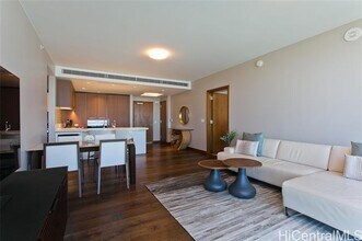1555 Kapiolani Blvd in Honolulu, HI - Building Photo - Building Photo