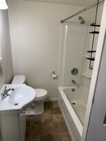 1325 9th St S in Virginia, MN - Building Photo