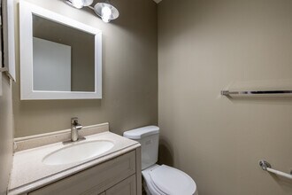 Patchen Place Apartments in Lexington, KY - Building Photo - Interior Photo
