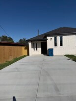 5608 Vidos Dr in Brownsville, TX - Building Photo