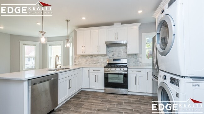 24 Pearson Rd, Unit 2 in Somerville, MA - Building Photo - Building Photo