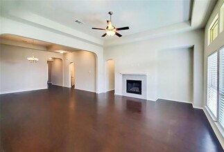 532 Stone River Dr in Austin, TX - Foto de edificio - Building Photo