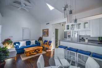 817 Terry Ln in Key West, FL - Building Photo - Building Photo