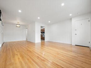 412 Cator Ave in Jersey City, NJ - Building Photo - Building Photo