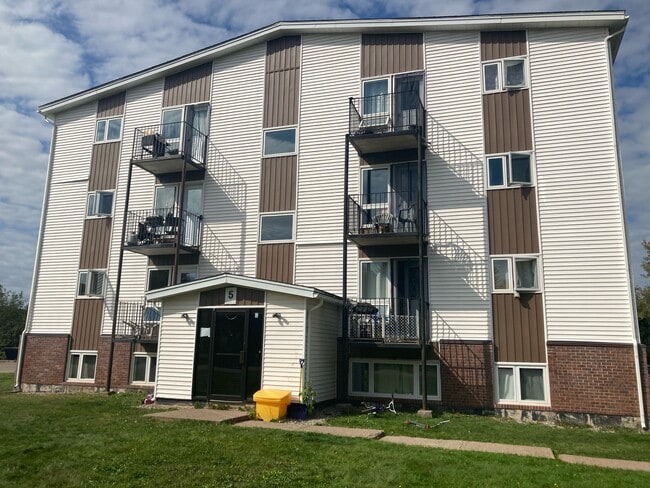 property at 5 Green Valley Dr