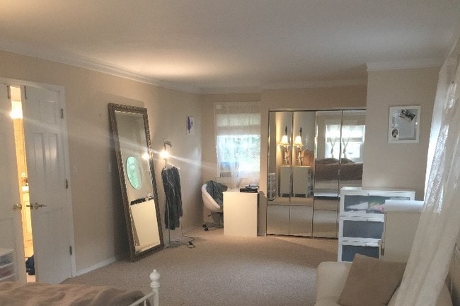 30 Candlewood Dr in Yonkers, NY - Building Photo - Building Photo