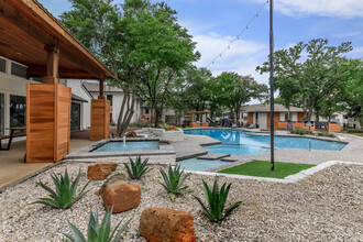 The Washington Apartment Homes in Arlington, TX - Building Photo - Building Photo