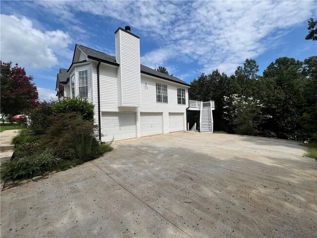 4715 Deer Crossing Ct in Flowery Branch, GA - Building Photo - Building Photo