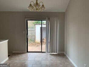 2046 Oak Park Ln in Decatur, GA - Building Photo - Building Photo