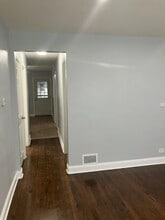 7344 S Rockwell St, Unit 2 in Chicago, IL - Building Photo - Building Photo