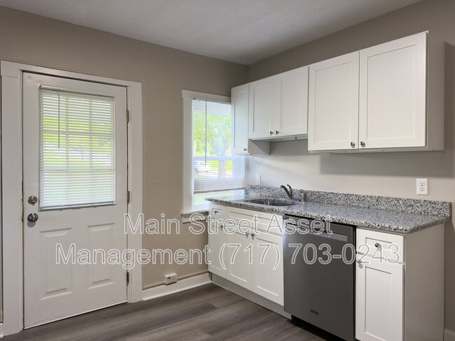 129 N Prince St in Millersville, PA - Building Photo - Building Photo