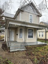 160 1/2-160 1/2 Lake St in Lancaster, OH - Building Photo