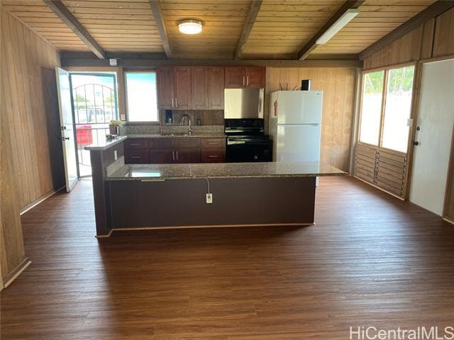 property at 2220 Auhuhu St