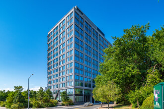 Quay Tower in Brooklyn, NY - Building Photo - Building Photo