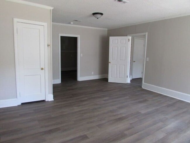 451 Robney Dr in Sumter, SC - Building Photo - Building Photo