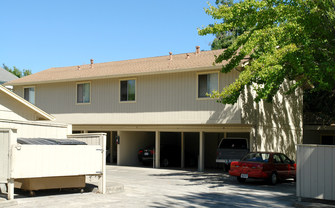 8686 Franklin St in Windsor, CA - Foto de edificio