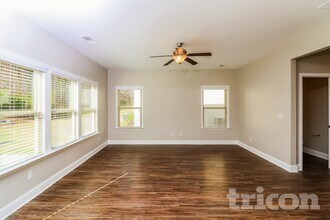 309 Oxbow St in Holly Springs, GA - Building Photo - Building Photo